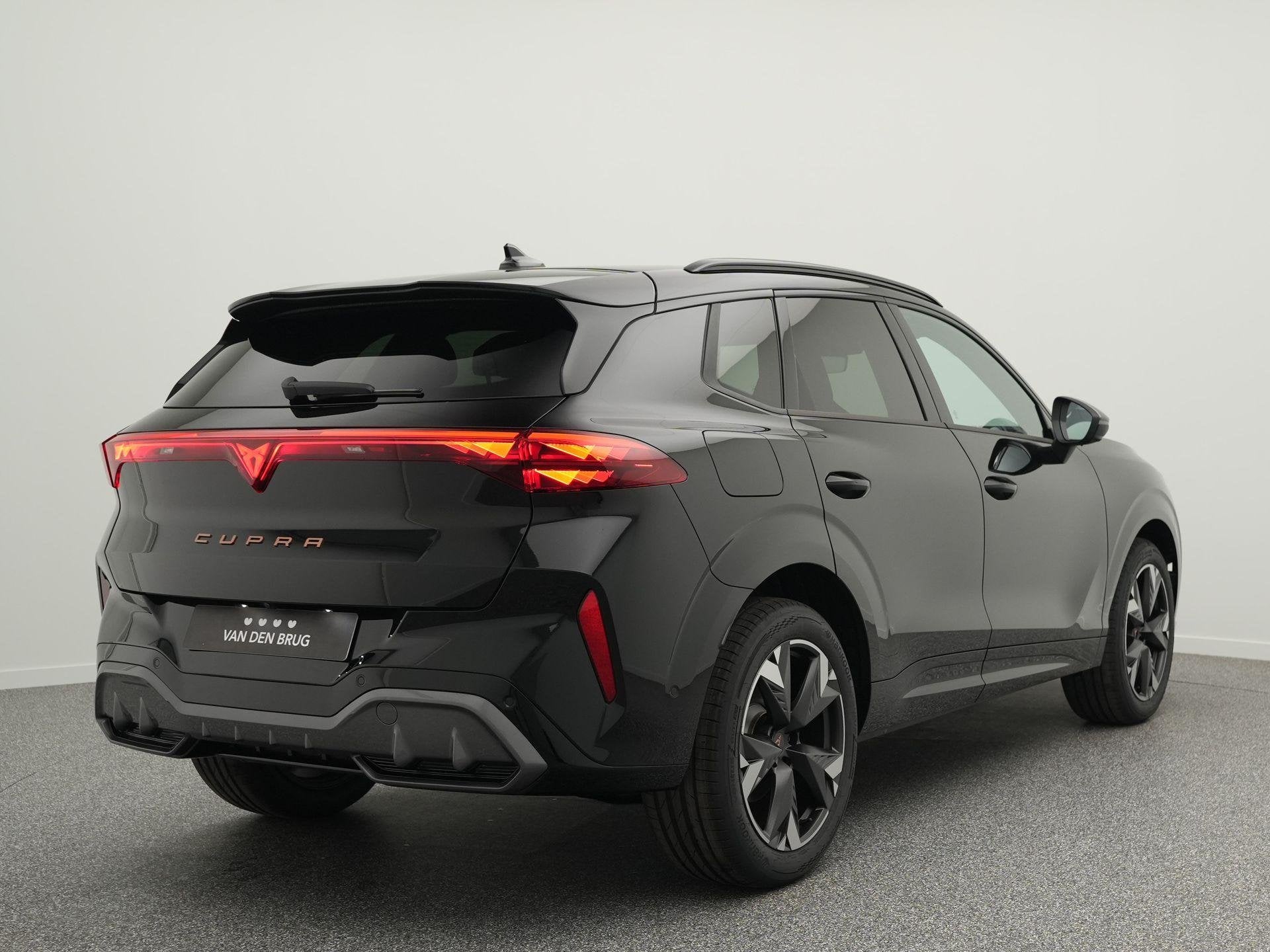 CUPRA Terramar 1.5 TSI e-Hybrid 204PK | SennHeiser Audio | 3, Auto's, 1798 kg, 4 cilinders, 150 min, Alcantara