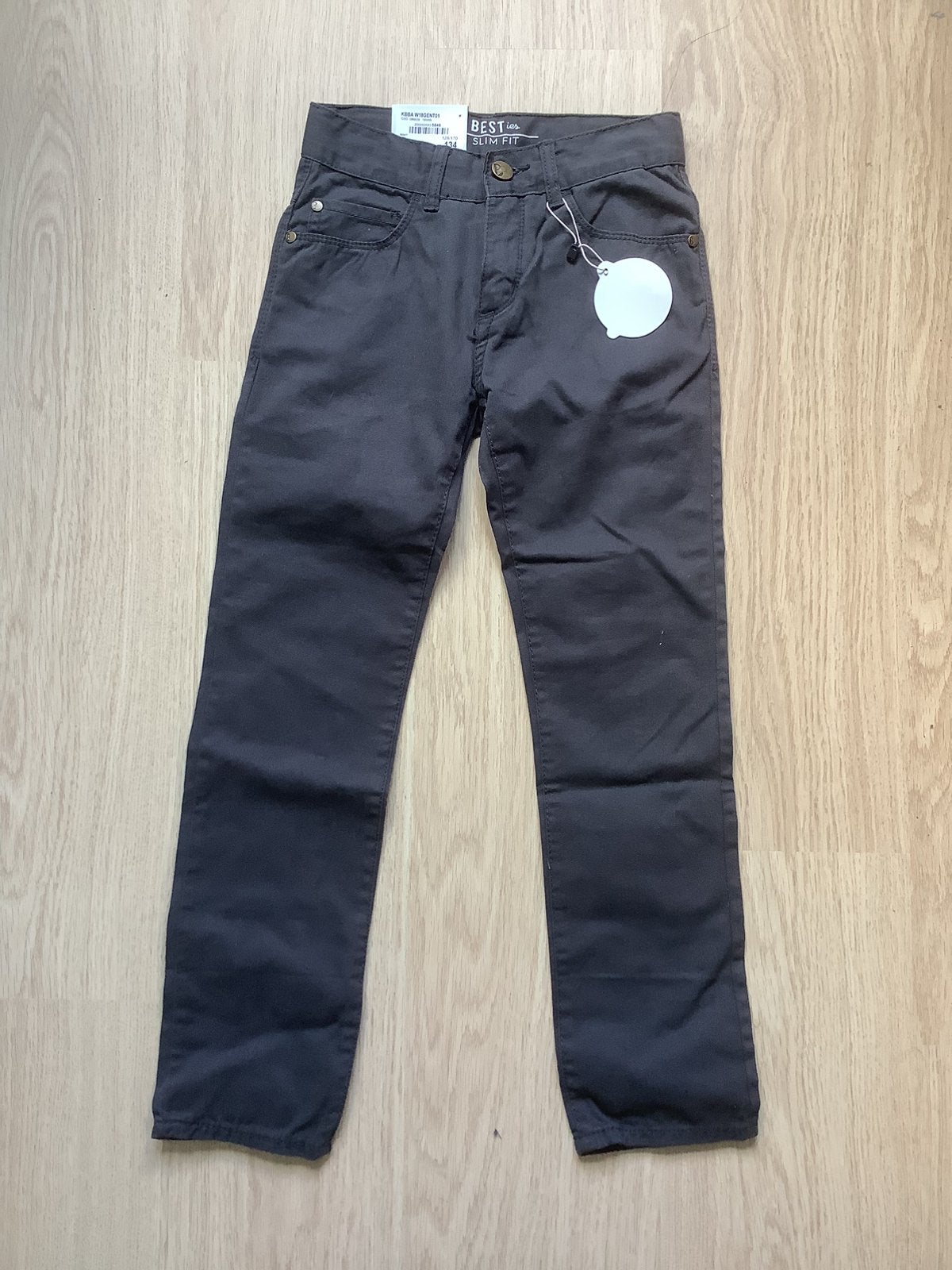 NIEUW mooie grijze slim fit broek maat 134, Kinderen en Baby's, Ophalen of Verzenden, Nieuw, Jongen, Broek