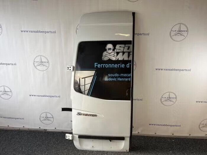 Achterdeur Bus-Bestelauto van een Mercedes Sprinter (147), Ophalen of Verzenden, Gebruikt, Achter, Achterklep