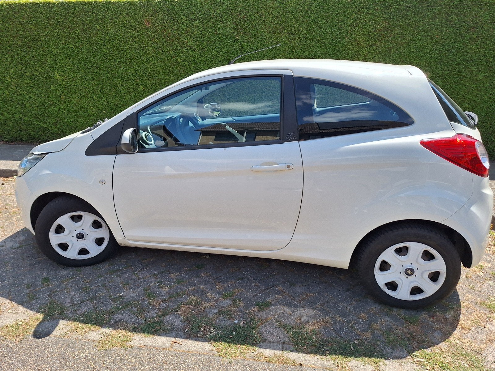 Ford Ka 1.2 69pk 2011 Wit, Auto's, Voorwielaandrijving, 1242 cc, 4 cilinders, 4 stoelen