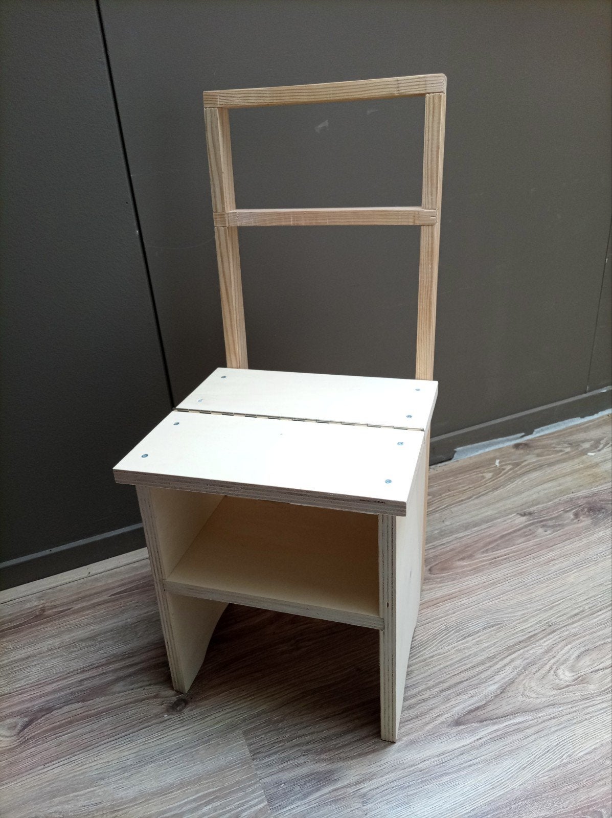 Houten krukje / opstapje, inklapbaar, Ophalen, Gebruikt, Hout