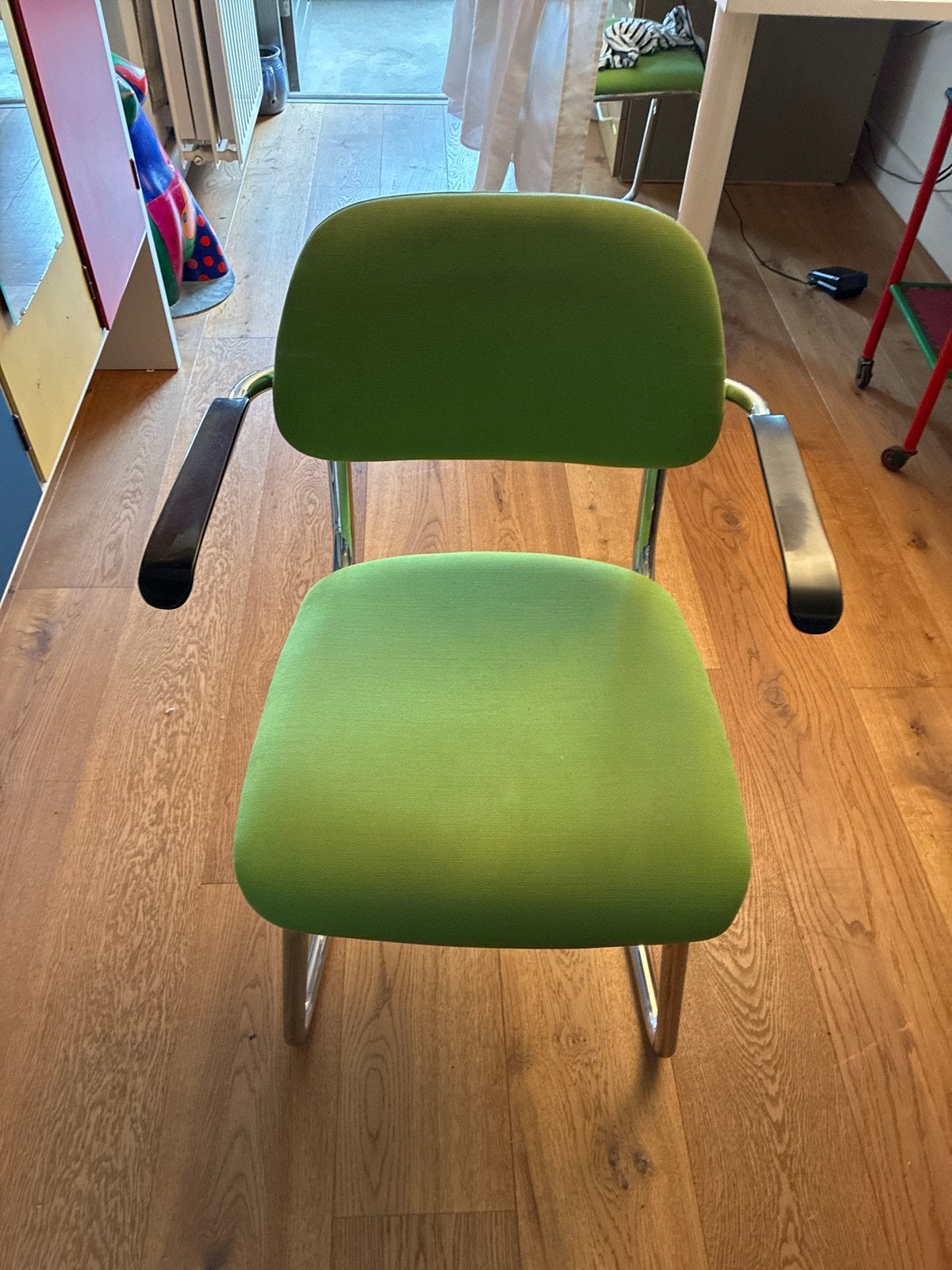 Lande, Groene stoelen met armleuningen en metalen frame, Gebruikt, Overige kleuren, Ophalen of Verzenden, Metaal