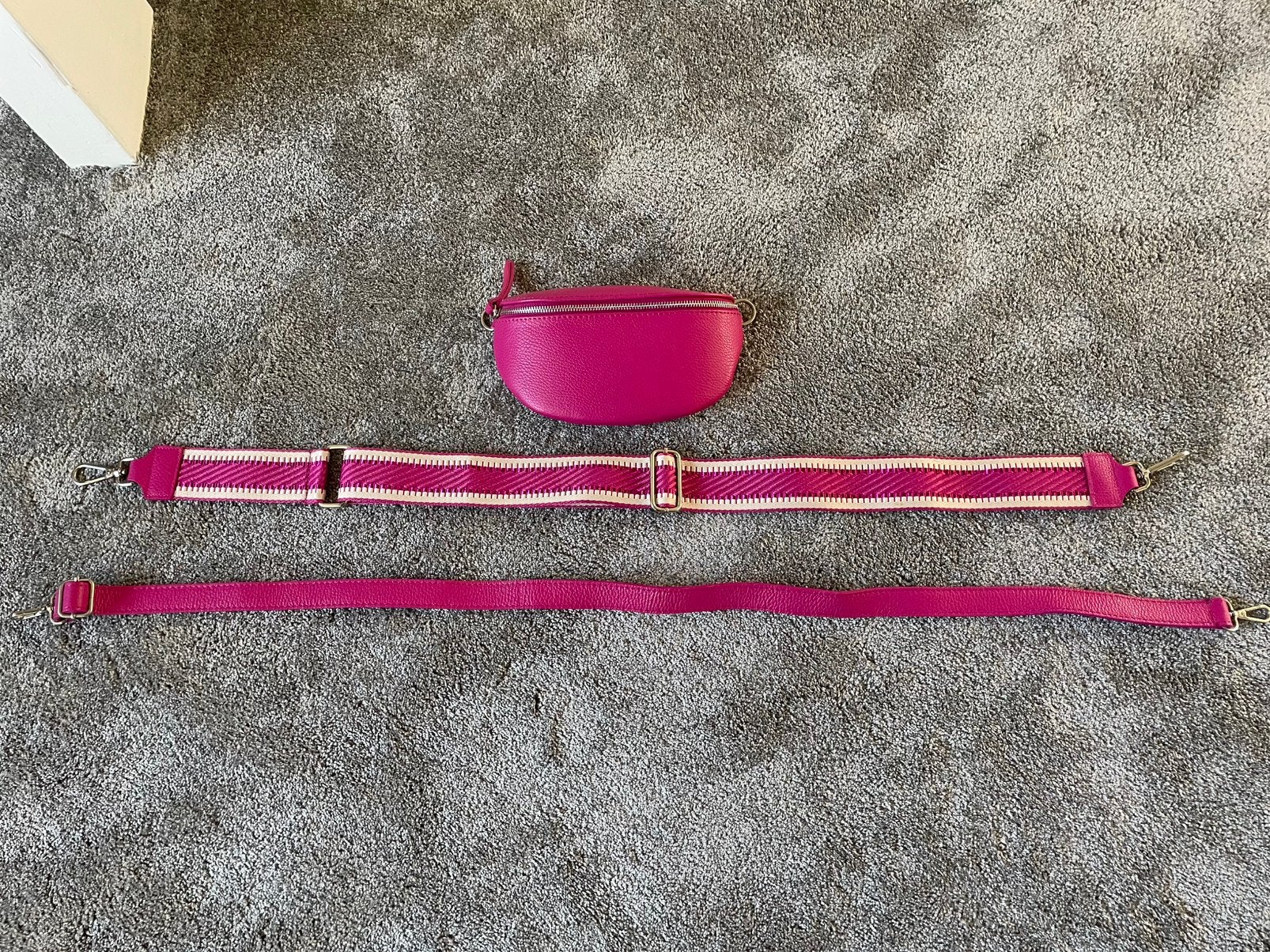 Hardroze echt lederen crossbody/heuptasje (nieuw), Ophalen of Verzenden, Nieuw, Roze, Overige typen