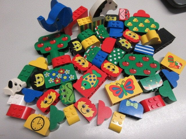 nr. 2624 Vrolijke Lego stenen., Ophalen of Verzenden, Zo goed als nieuw, Losse stenen, Lego