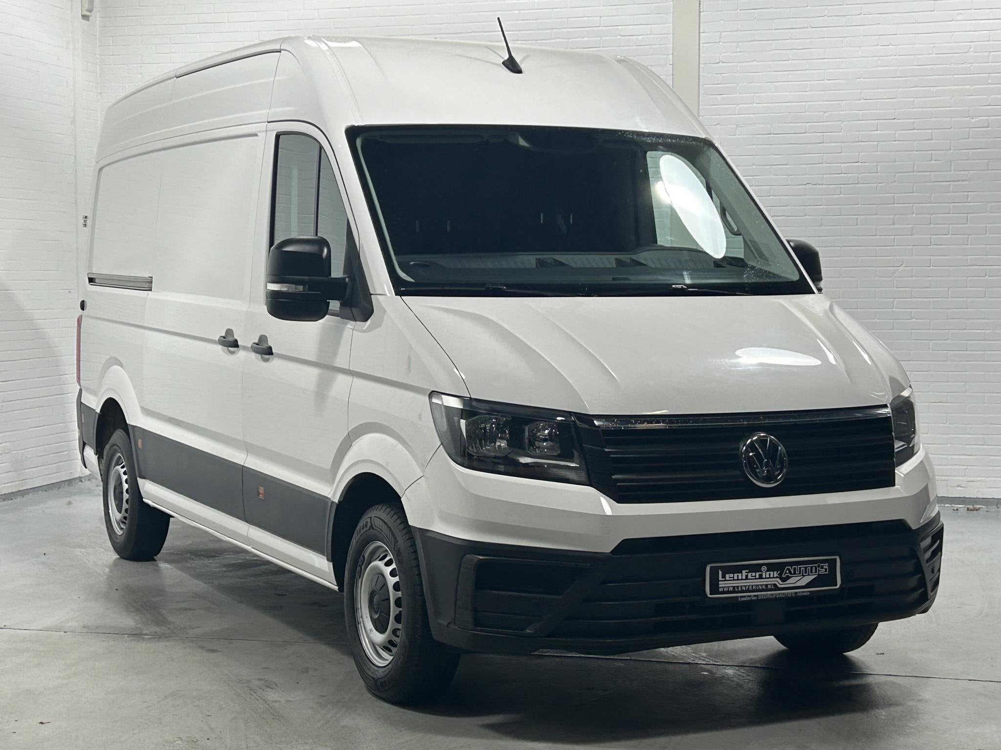 Volkswagen Crafter 2.0 TDI 140 pk L3H3 Navi, Camera, Cruise, Auto's, Bestelauto's, Voorwielaandrijving, Stof, Gebruikt, 4 cilinders