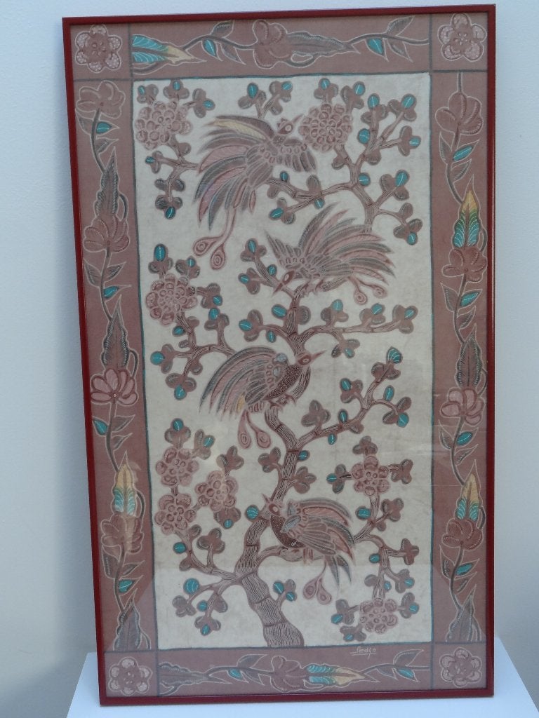 Batik doek vogels in boom, sign. Sedgo, in lijst, Indonesie, Antiek en Kunst, Kunst | Niet-Westerse kunst, Wanddecoratie, Textiel