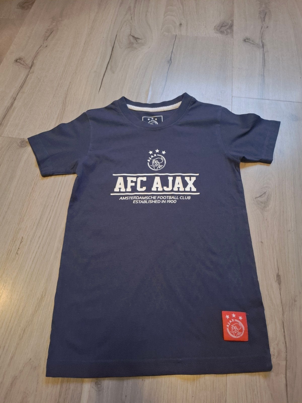 Ajax T-Shirt 128 134, Ophalen of Verzenden, Zo goed als nieuw, Jongen of Meisje, Shirt of Longsleeve