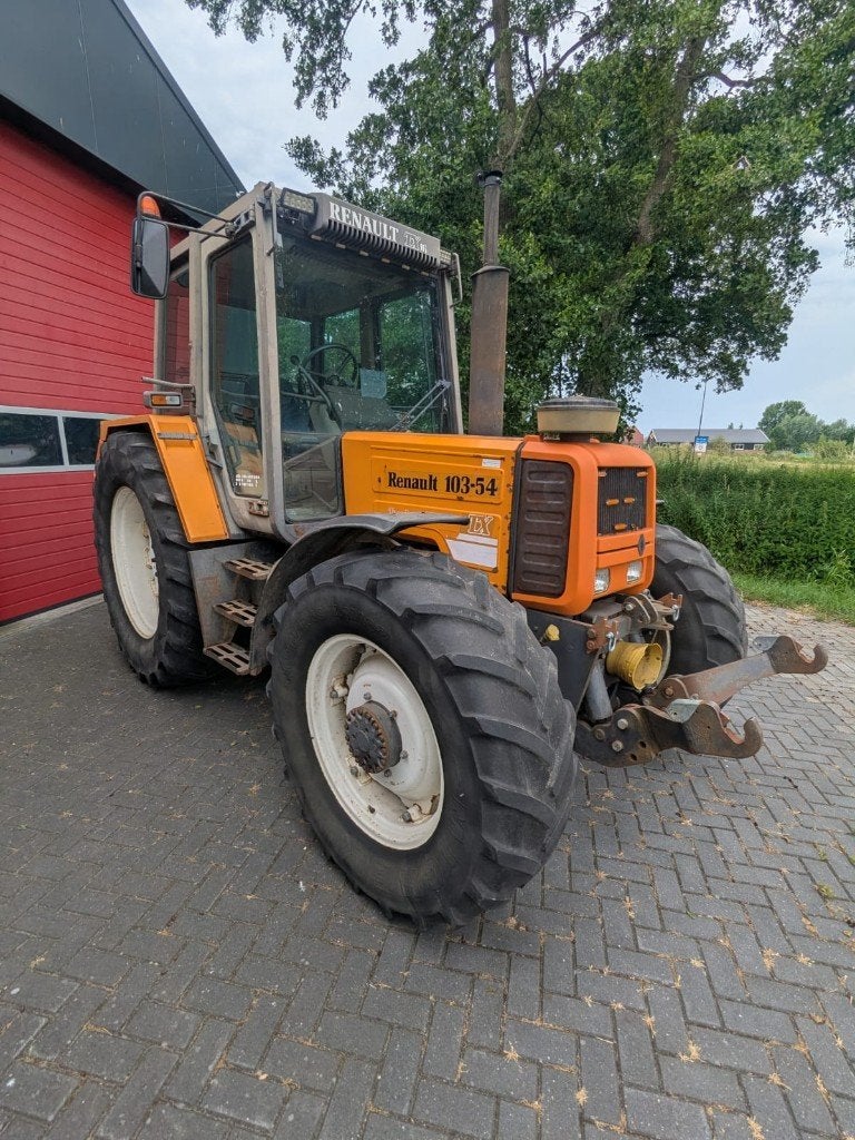 Renault 103-54 TX Turbo en Fendt 304 John deere 7810, 80 tot 120 Pk, Gebruikt, Renault, Ophalen of Verzenden