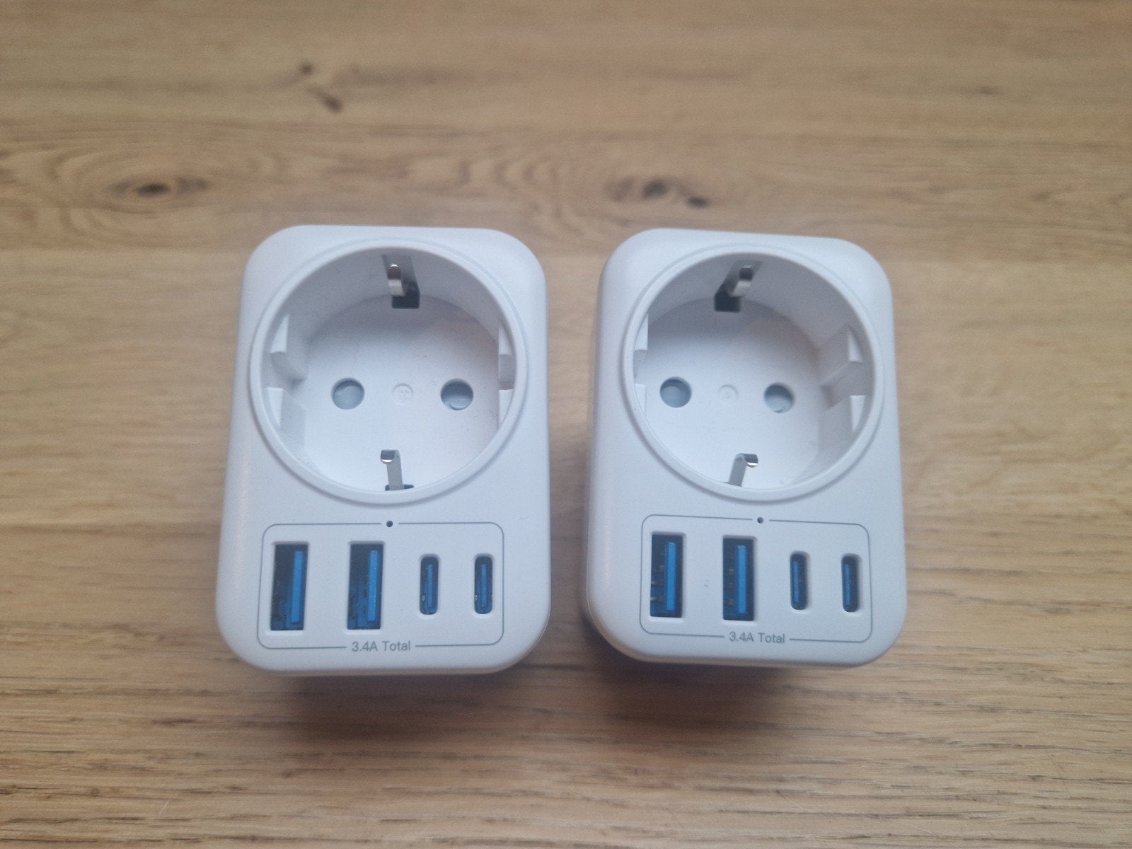 Voomy Reisstekker Zuid-Afrika Type M - 2x Pack met USB, Ophalen of Verzenden, Zo goed als nieuw