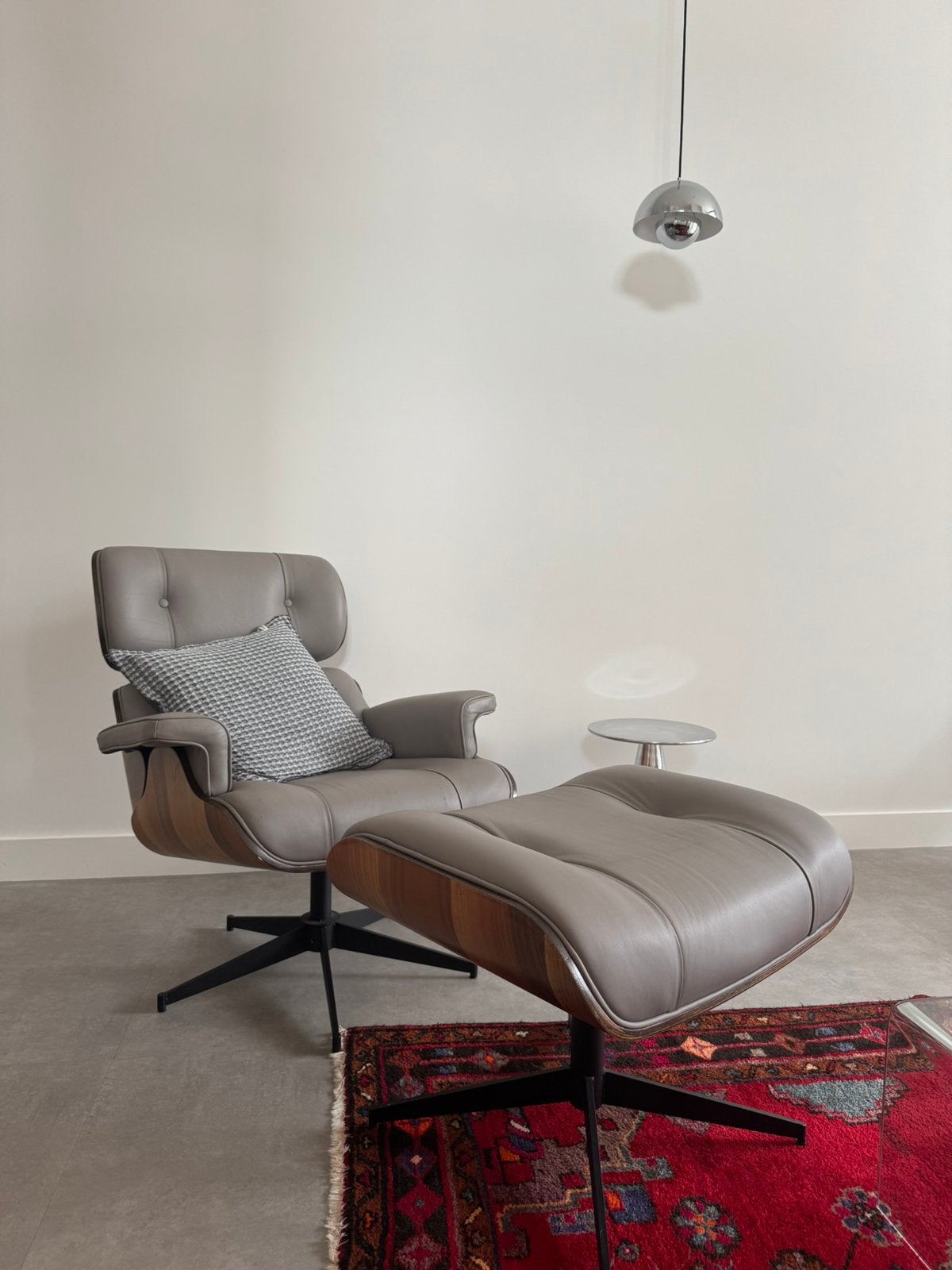 Design loungestoel met hocker, Ophalen, Eenpersoons, Zo goed als nieuw, Minder dan 150 cm