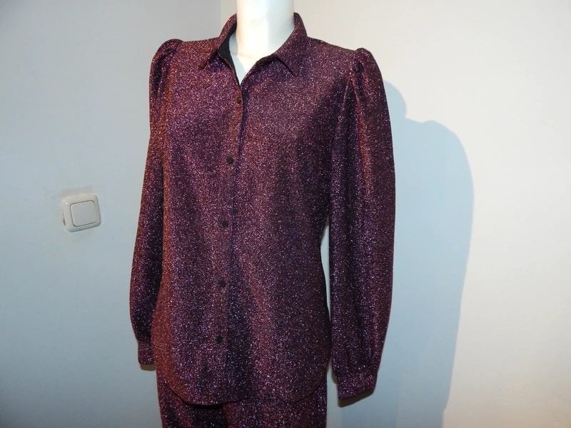 Custommade 2 delig pak roze glinster stof blouse broek Nieuw, Kleding | Dames, Maat 38/40 (M), Kostuum of Pak, Overige kleuren