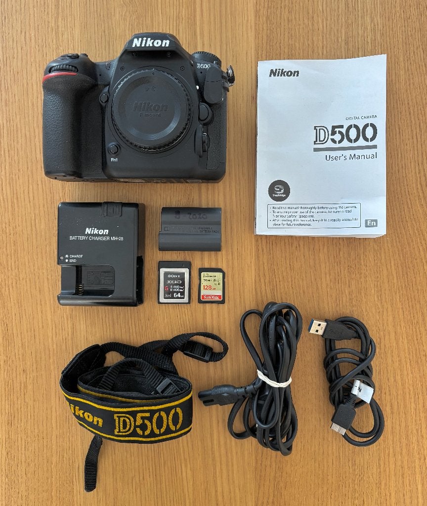 Nikon D500 Body met accessoires, Audio, Tv en Foto, Fotocamera's Digitaal, Gebruikt, Geheugenkaart, Ophalen of Verzenden, Geen optische zoom