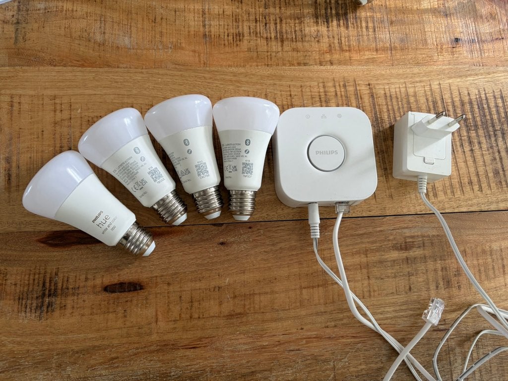 Complete Philips Hue set met Bridge, 5 lampen en Tap Switch, Philips, Led-lamp, Meerkleurig, Zo goed als nieuw