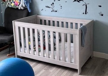 Peuterbed 140x70 en Commode 110x105 - Gebruikt maar goed, Ophalen, Gebruikt, 50 tot 70 cm, 105 cm of meer