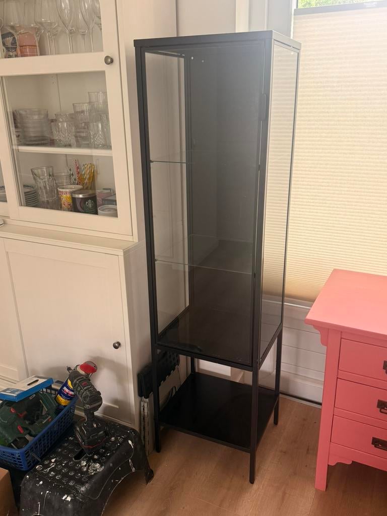 Ikea rudsta vitrinekast, Huis en Inrichting, Kasten | Vitrinekasten, Ophalen, 50 tot 100 cm, Zo goed als nieuw, 150 tot 200 cm