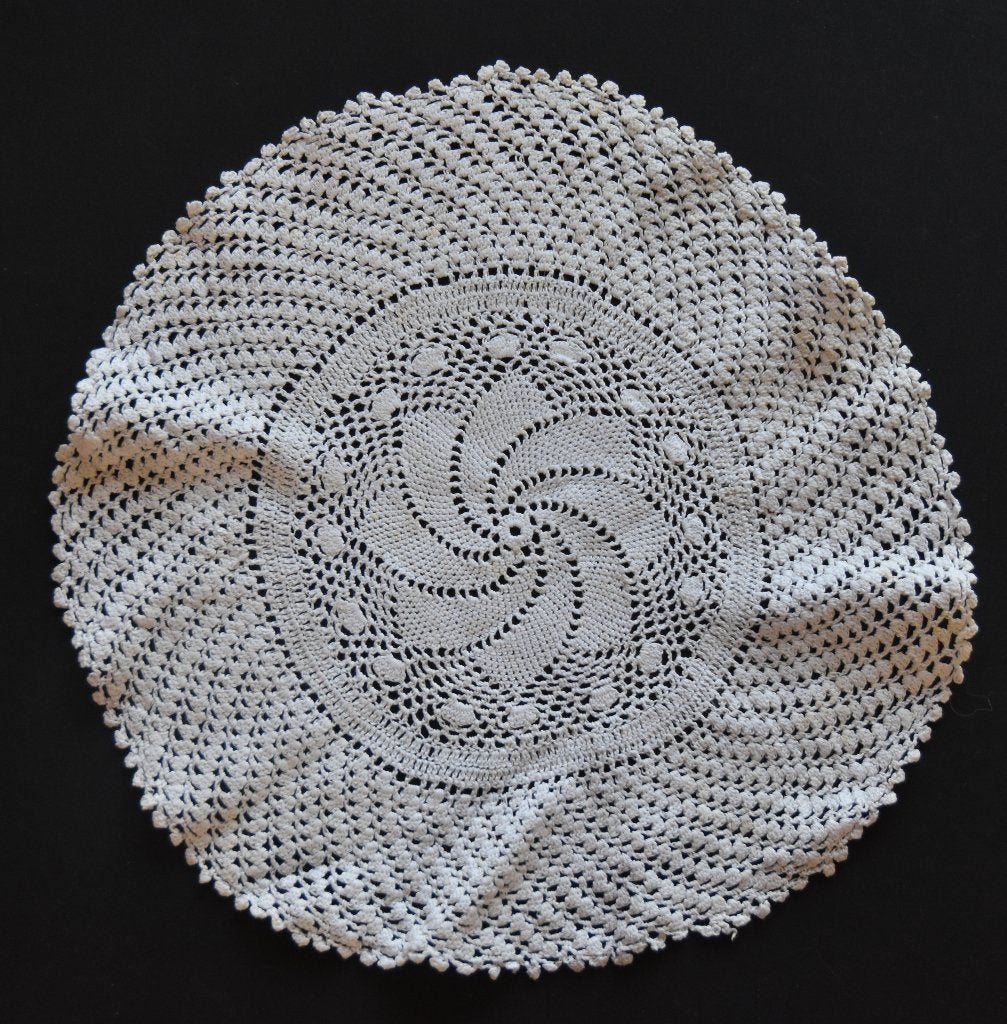 Mooi oud rond gehaakt kleedje kleed, Antiek en Kunst, Verzenden