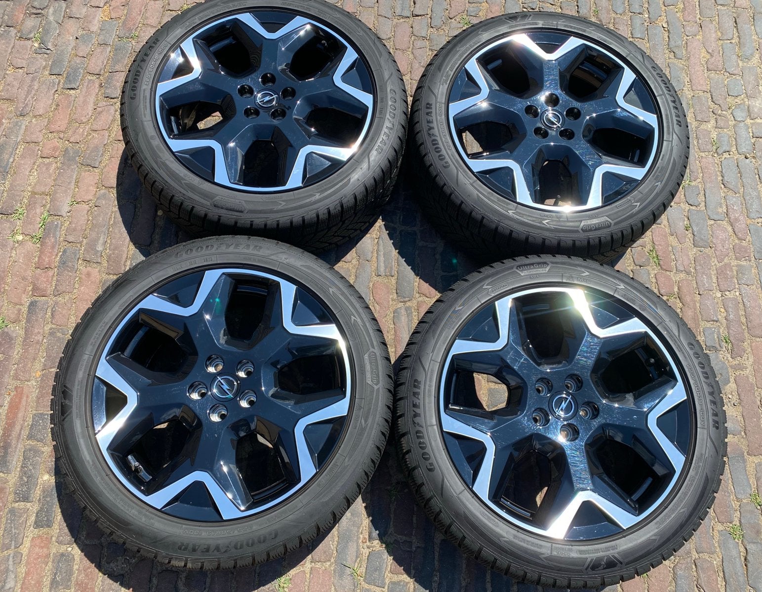 Nieuwe / demo 19” Opel Grandland X velgen + winterbanden 8mm