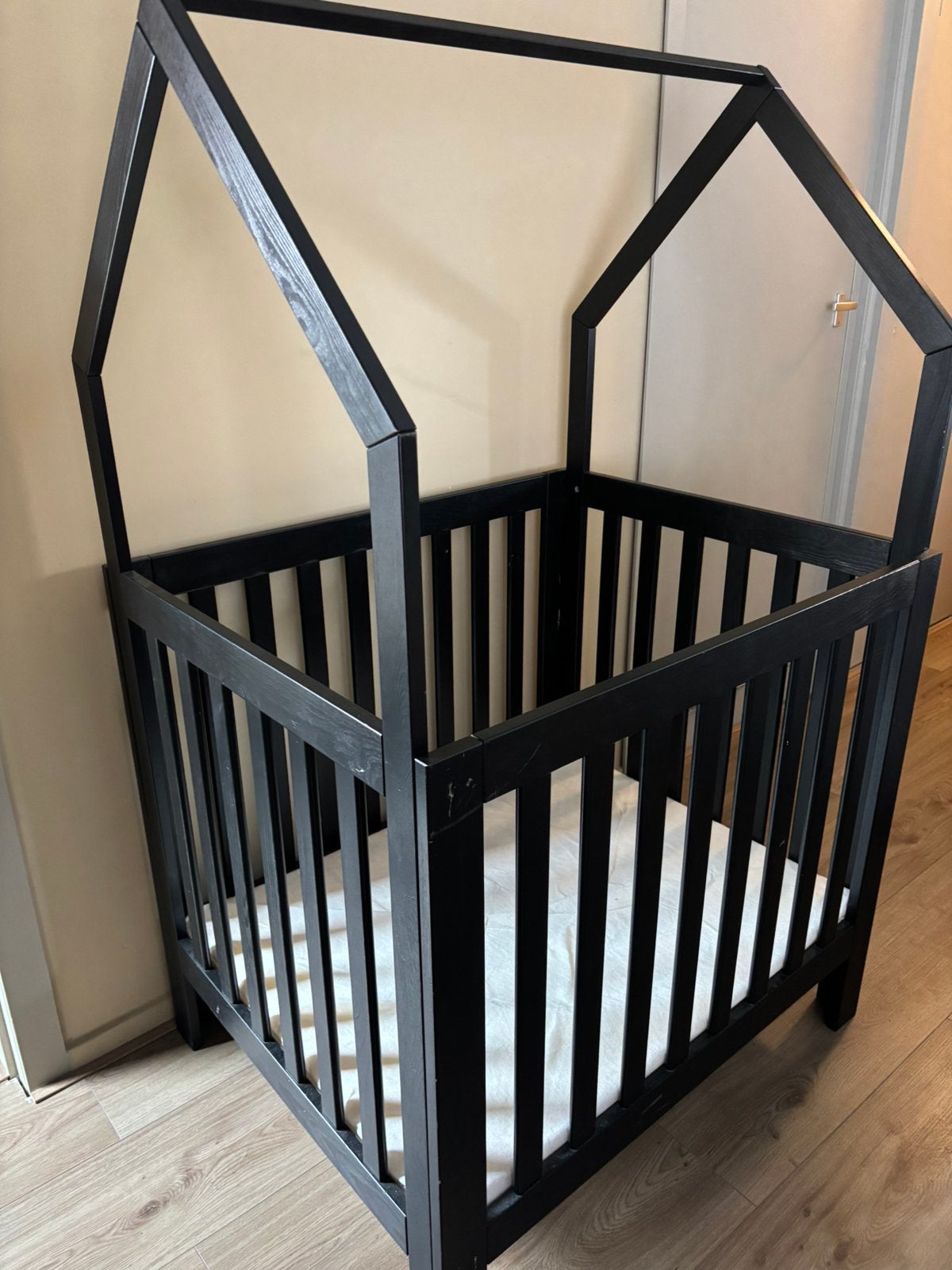 Box met matrasje en boxkleed, Kinderen en Baby's, Ophalen, Zo goed als nieuw, Boxkleed