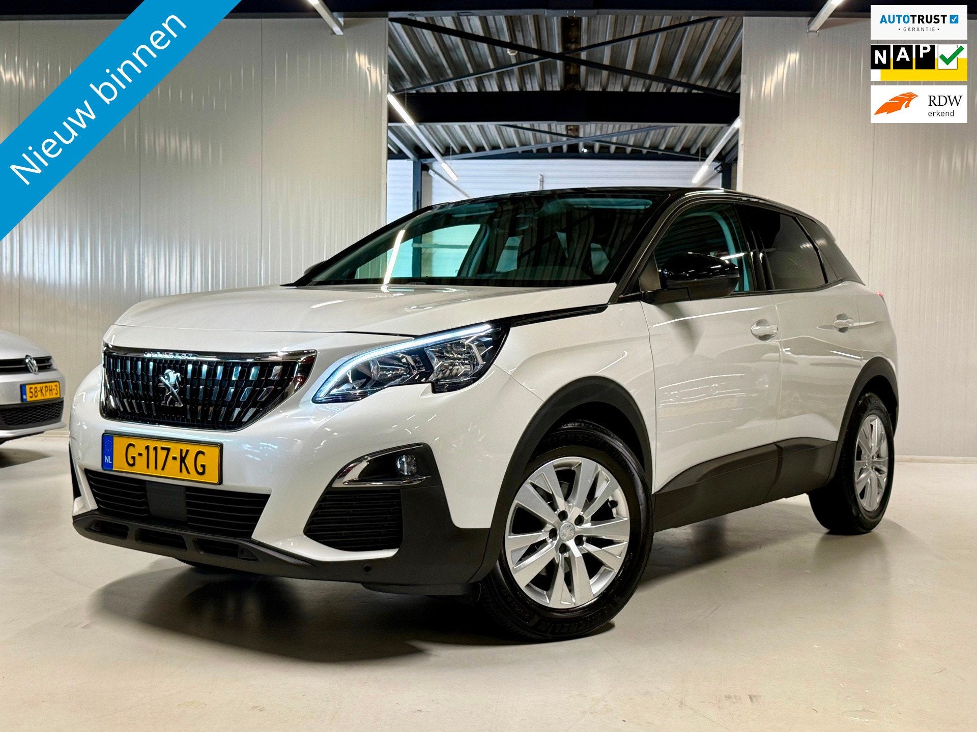 Peugeot 3008 1.2 131PK Executive Automaat|Camera|Navigatie!, Stof, Gebruikt, 1199 cc, Adaptive Cruise Control
