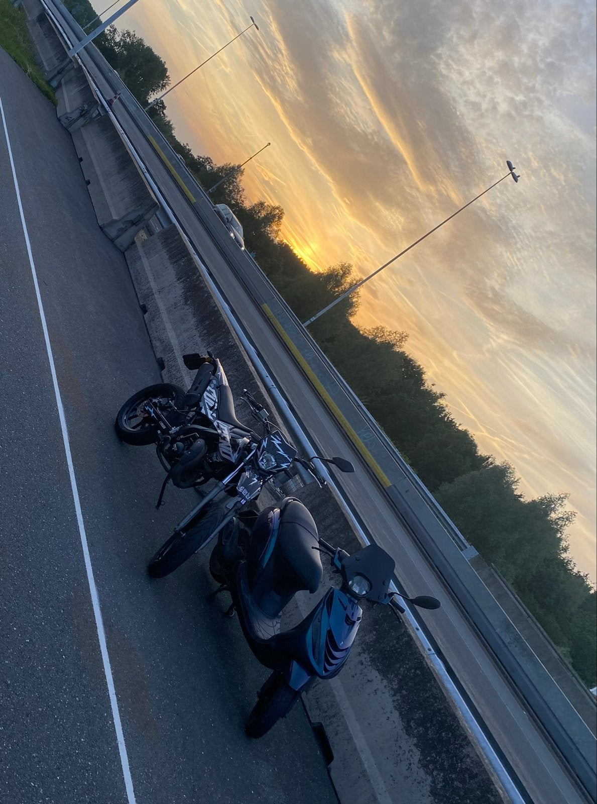 Schakelbrommer 50cc - Goede staat, custom knipperlichten, Fietsen en Brommers, Brommers | Overige merken, Ophalen, 6 versnellingen