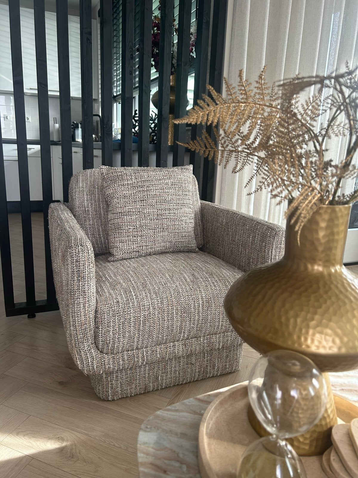 Richmond Alexander Jones Fauteuil Ragnar beige coco + kussen, Ophalen, Zo goed als nieuw, Stof, 75 tot 100 cm