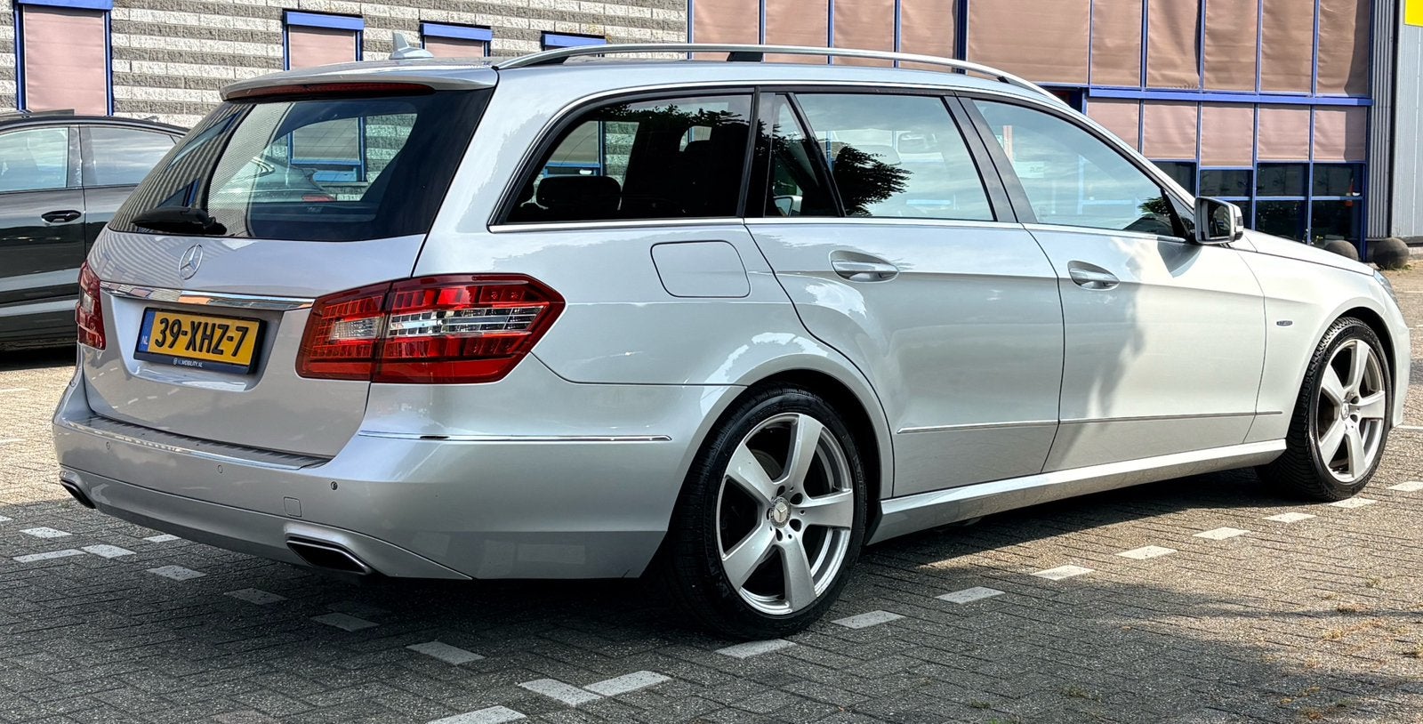 Mercedes-Benz E-Klasse E200 CGI BE Estate Aut7 2012 Grijs, Auto's, Mercedes-Benz, Achterwielaandrijving, 4 cilinders, 1796 cc
