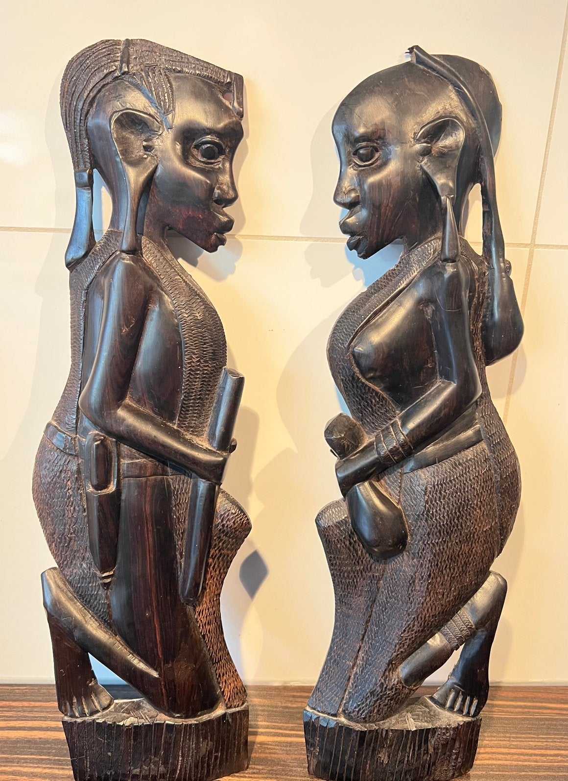 Afrikaanse handgesneden ebbenhout wandbeelden man en vrouw, Ophalen of Verzenden