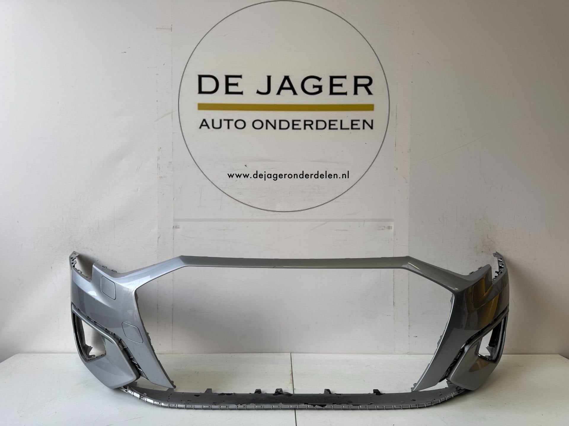 AUDI A3 8Y0 8Y VOORBUMPER BUMPER 8Y0807437, Auto-onderdelen, Gebruikt, Voor, AUDI AG, Auto-Union-Strasse 1
85045  Ingolstadt, DE