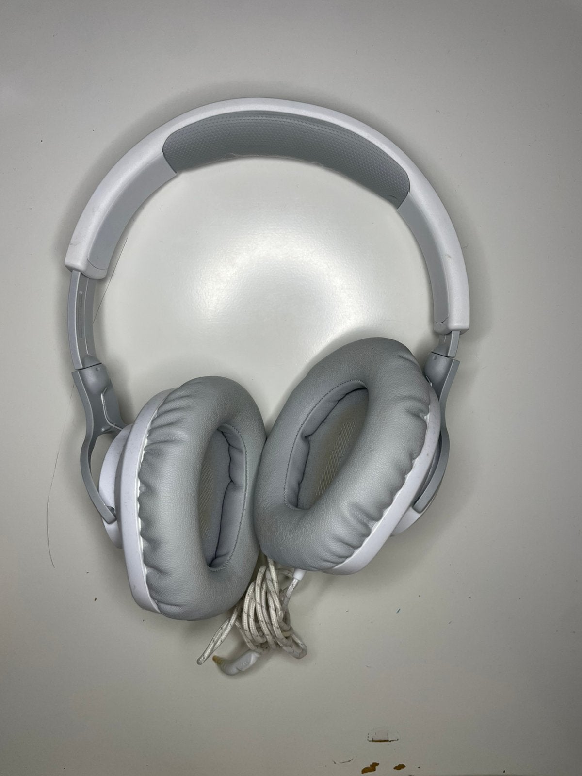 JBL quantum 100M2 wit zonder microfoon, Ophalen of Verzenden, Gebruikt, Overige merken, Surround
