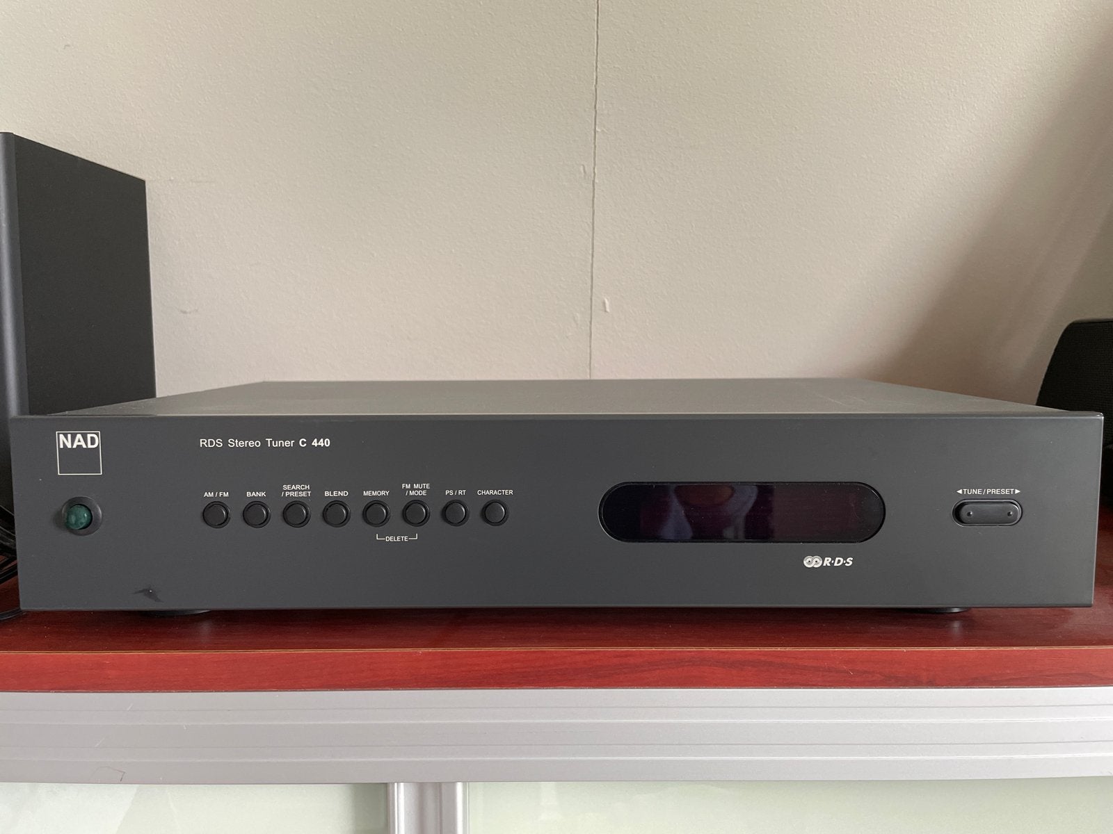 NAD RDS Stereo Tuner C 440 - Hoogwaardige FM/AM Radio, Ophalen of Verzenden, Gebruikt, Analoog