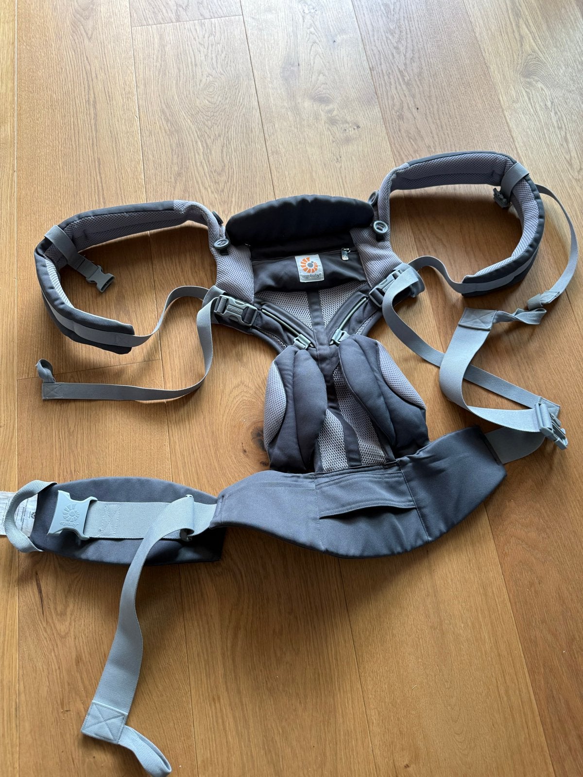 Ergobaby Omni 360 Cool Air Mesh Draagzak + Regenhoes, Kinderen en Baby's, Babydragers en Draagdoeken, Zo goed als nieuw, Buik, Rug of Zij