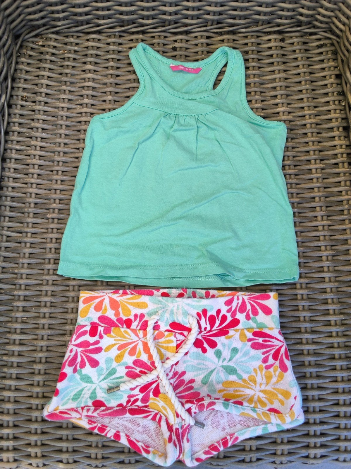 Hema setje maat 86/92: mintgroen topje en bloemenbroekje, Kinderen en Baby's, Babykleding | Maat 86, Gebruikt, Meisje, Ophalen of Verzenden