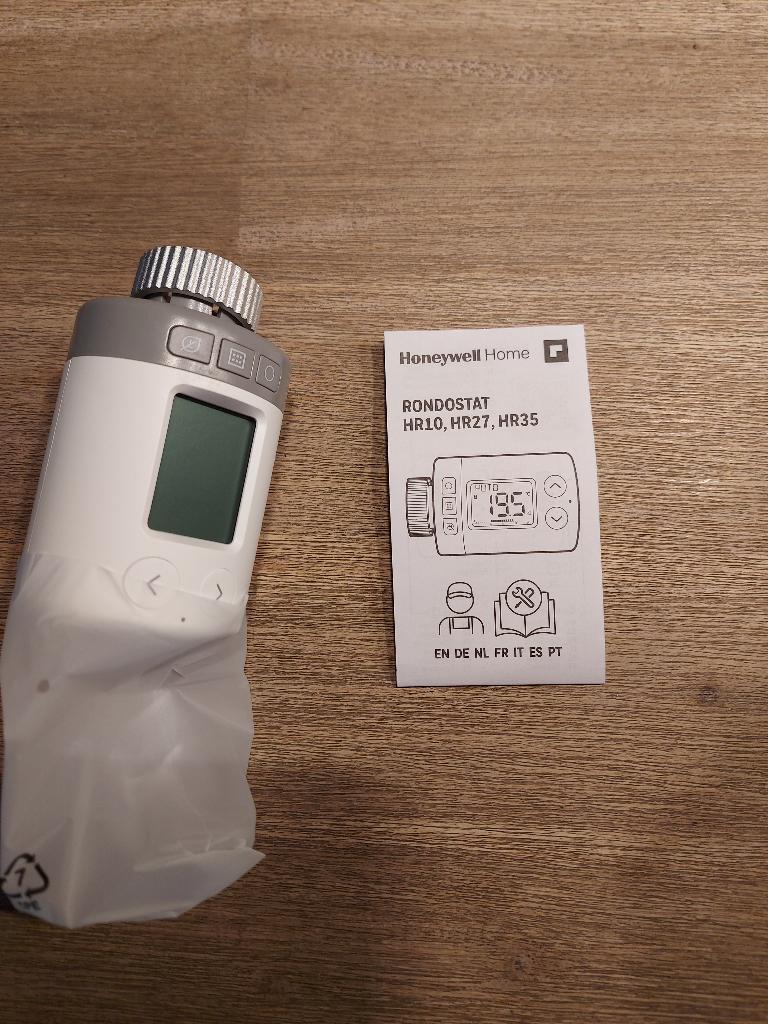 2 Nieuwe Thermostatische radiatorkranen, Ophalen of Verzenden, Slimme thermostaat, Nieuw