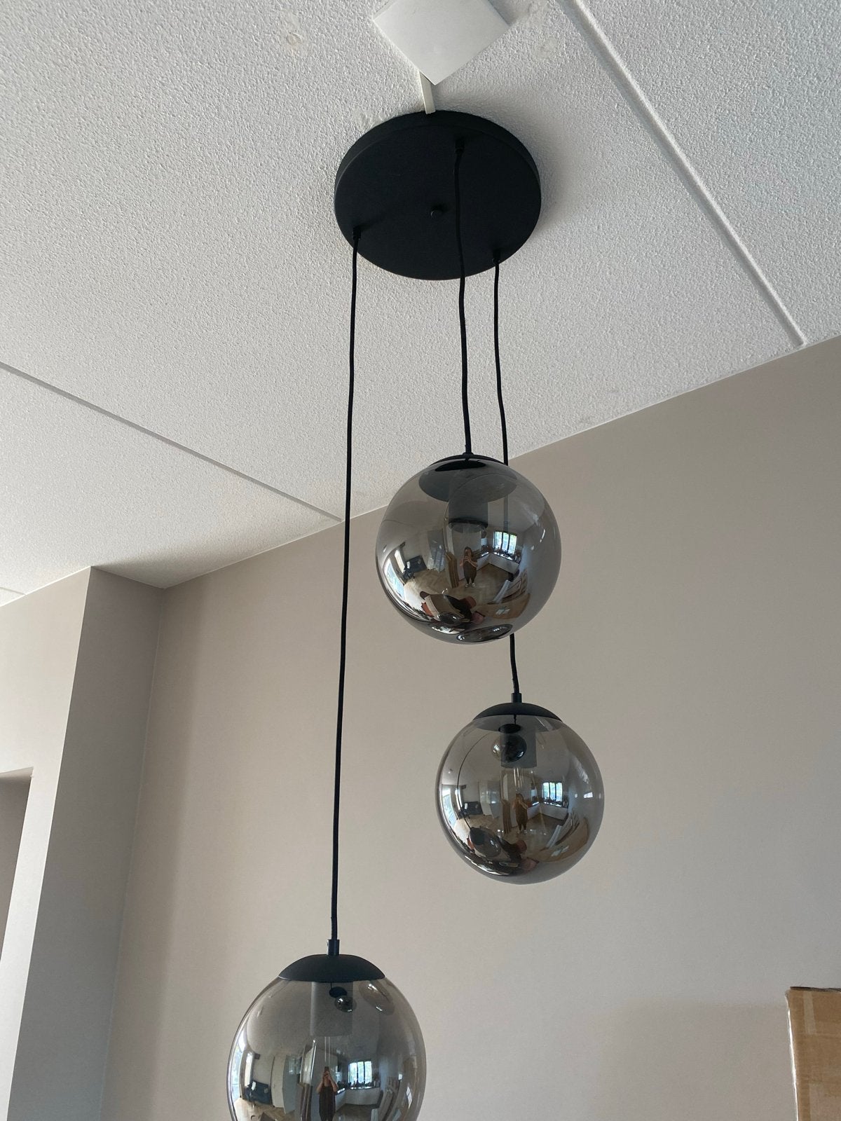 Moderne hanglamp met 3 glazen bollen - Smoke glas, Ophalen, Zo goed als nieuw, Glas, 75 cm of meer