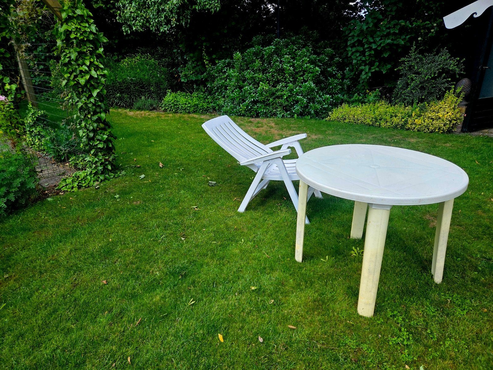 Verstelbare tuinstoel Jardin inclusief tuintafel, Ophalen, Gebruikt, Kunststof
