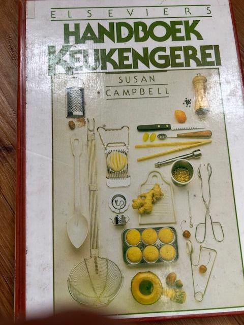 Handboek Keukengerei met oude originele accessoires, Ophalen, Gelezen, Overige onderwerpen