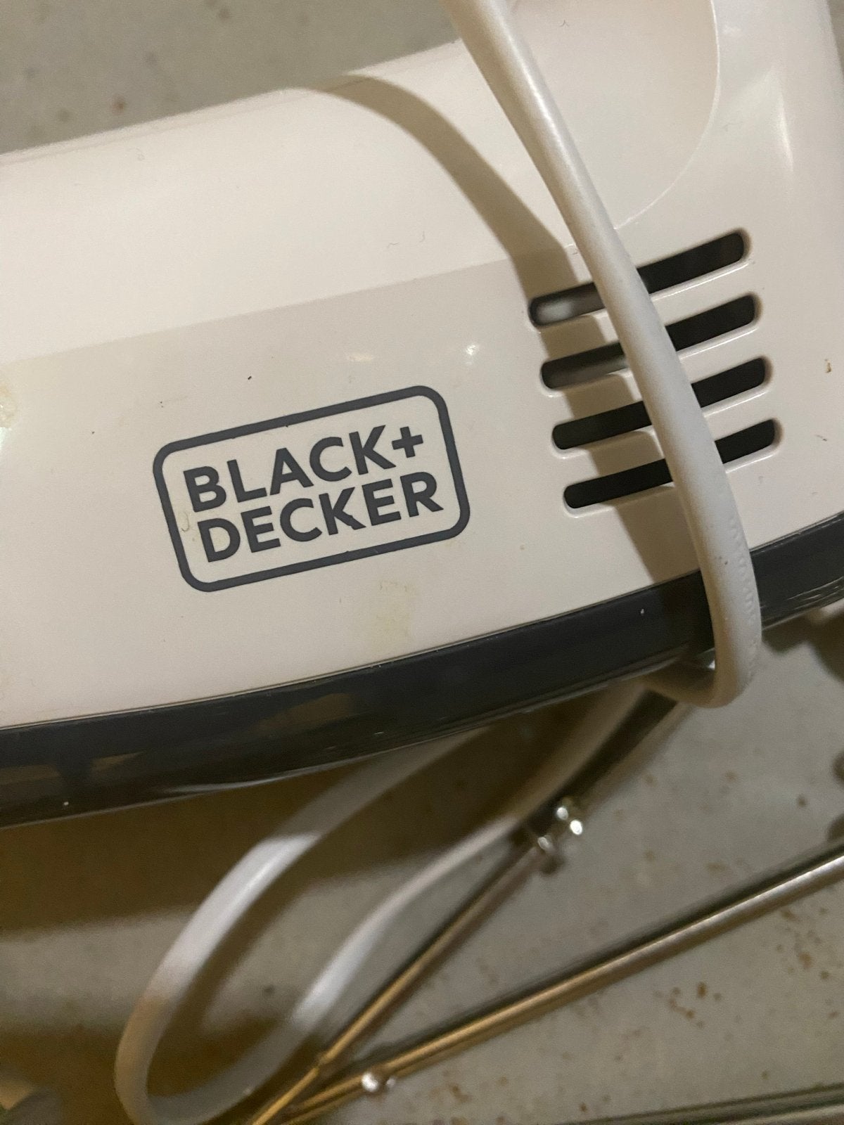 Black+Decker Handmixer met 5 snelheden en turbofunctie, Ophalen of Verzenden, Zo goed als nieuw, 3 snelheden of meer