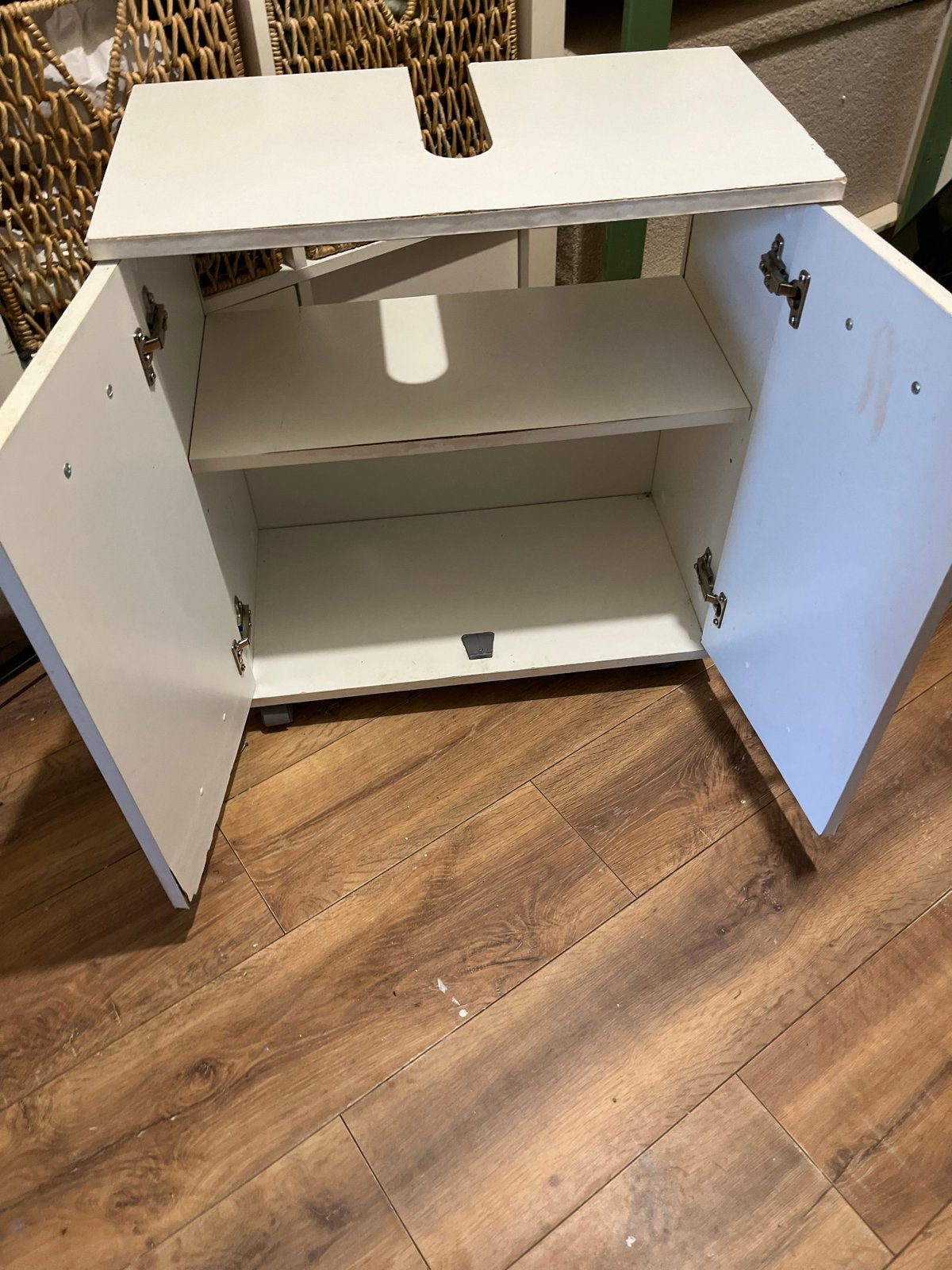 Wastafelonderkast / badkamer kastje wit met 2 deurtjes, Huis en Inrichting, Badkamer | Badkamermeubels, Gebruikt, Wastafelkast