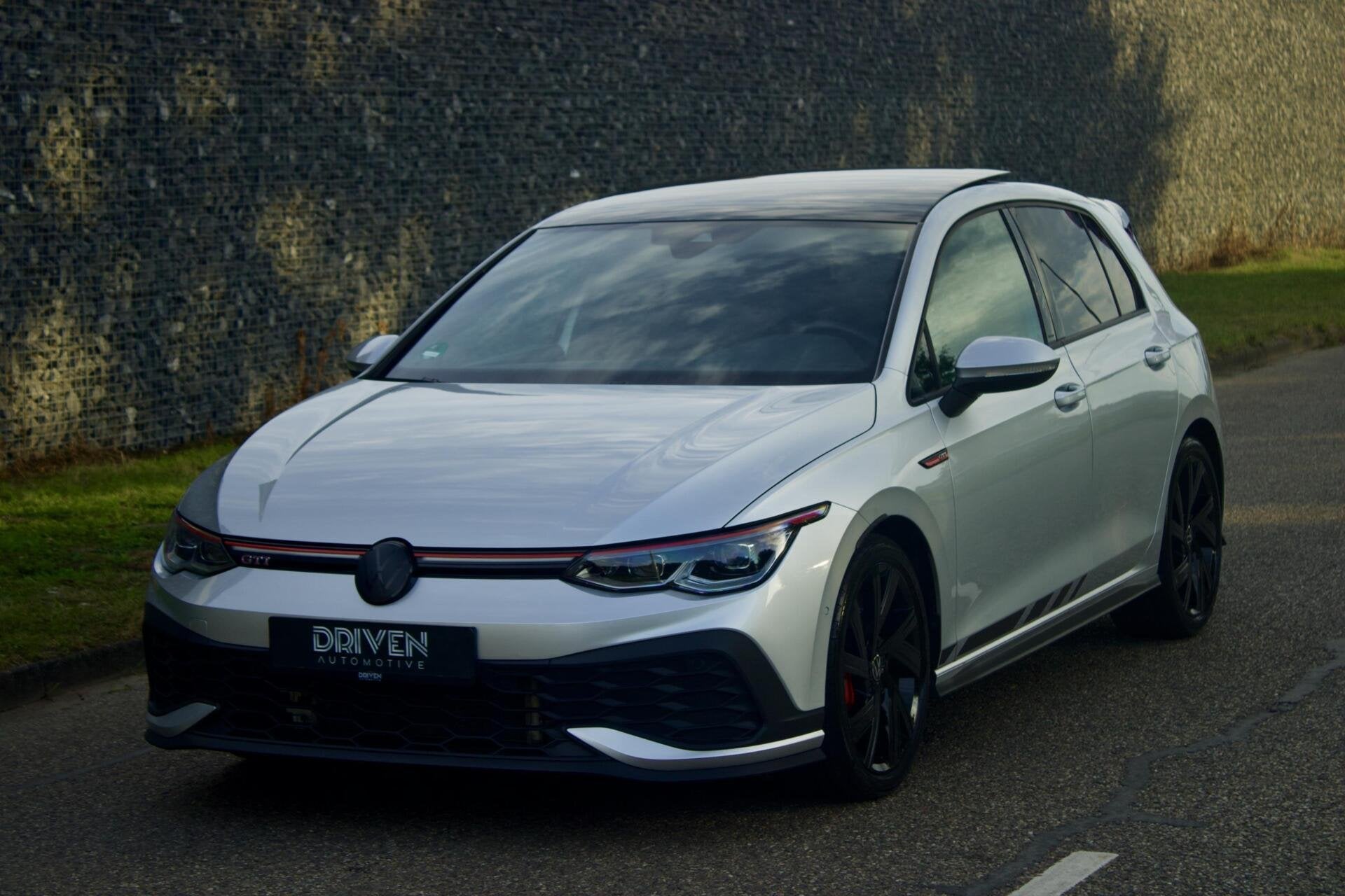 Volkswagen Golf 8 GTI Clubsport|Special- Pano -H/K- IQ Light, Auto's, Gebruikt, Zwart, 4 cilinders, 1984 cc