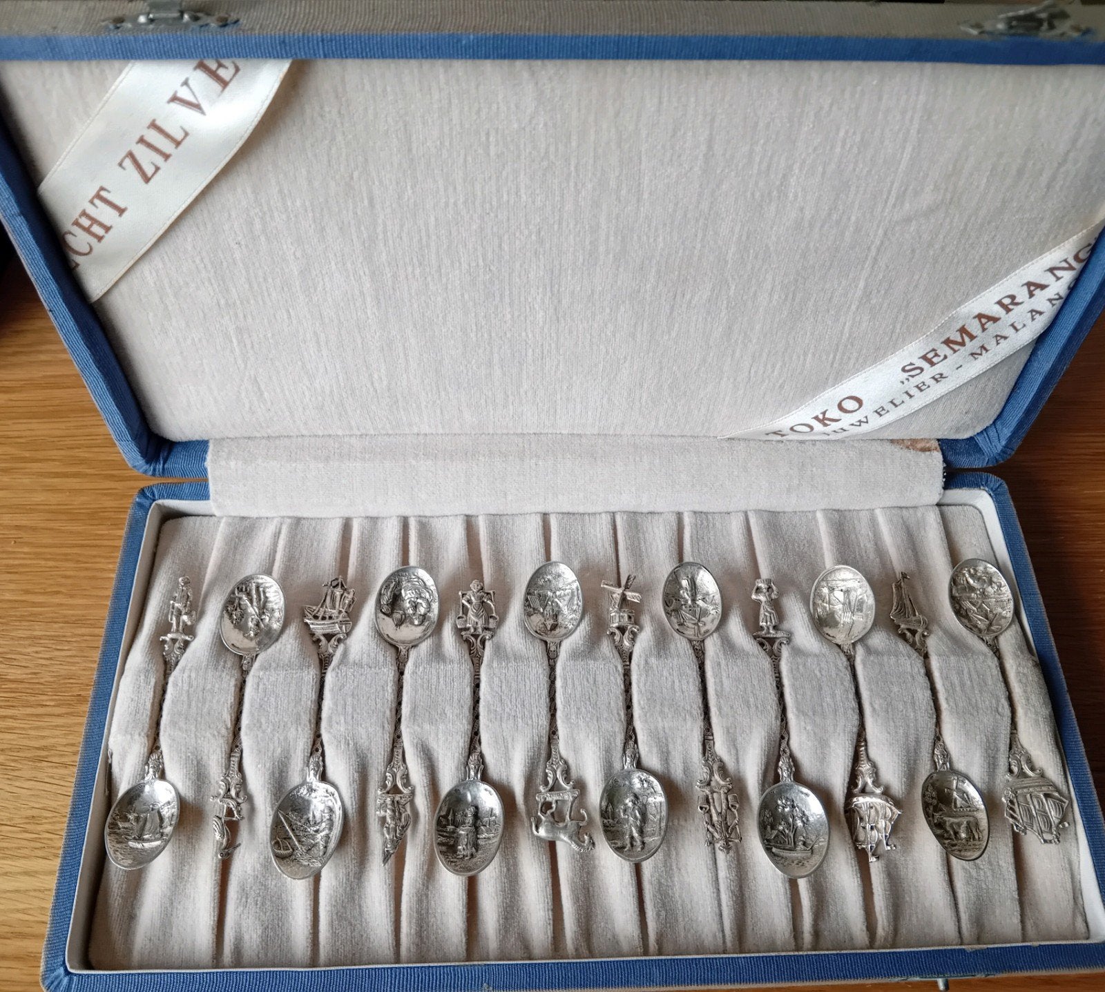 Set van 12 zilveren lepeltjes, Antiek en Kunst, Antiek | Bestek, Ophalen of Verzenden