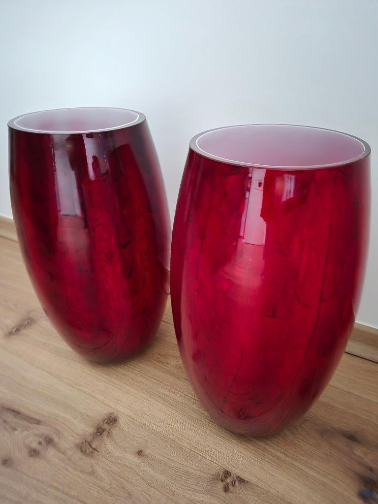 Vazen, Huis en Inrichting, Woonaccessoires | Vazen, Zo goed als nieuw, Rood, Minder dan 50 cm, Aardewerk of Porselein, Ophalen of Verzenden