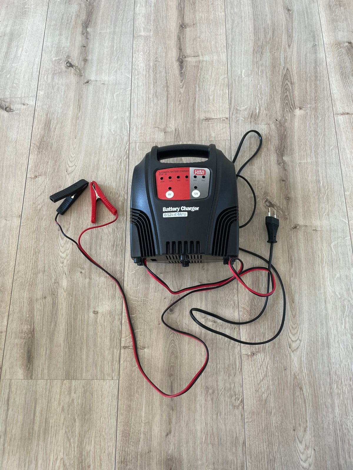 Acculader Carpoint (6 en 12V, 4A), Auto-onderdelen, Ophalen, Nieuw, Overige automerken