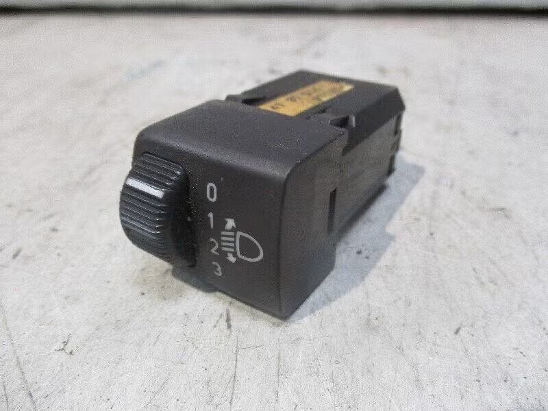 KOPLAMP IHV SCHAKELAAR Saab 900 II (4736-906), Saab-de-info@saabgroup.com, Gebruikt, Ophalen of Verzenden, Saab Deutschland GmbH