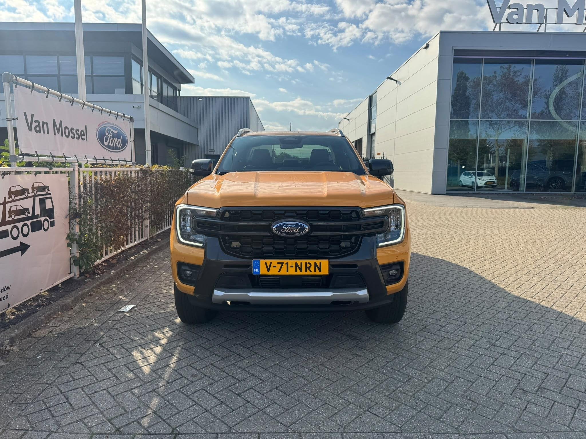 Ford Ranger Plug in hybrid Wildtrak Double Cab 2.3 PHEV | DE, Automaat, 2430 kg, Stof, Gebruikt