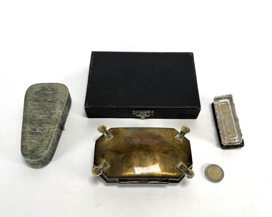 98. Lot curiosa - lepeldoos, naaiset, messenleggers, ca.1900, Ophalen