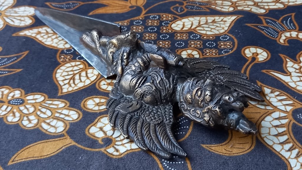 Prachtige antieke Oosterse Purba van brons en ijzer 24,8 cm., Ophalen of Verzenden
