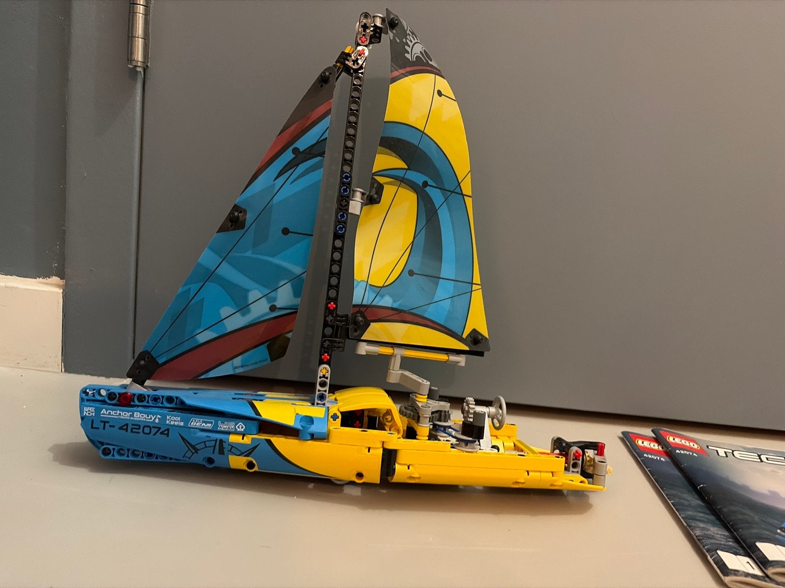 LEGO Technic Zeilboot (42074) - Compleet met boekjes, Ophalen of Verzenden, Gebruikt, Overige merken
