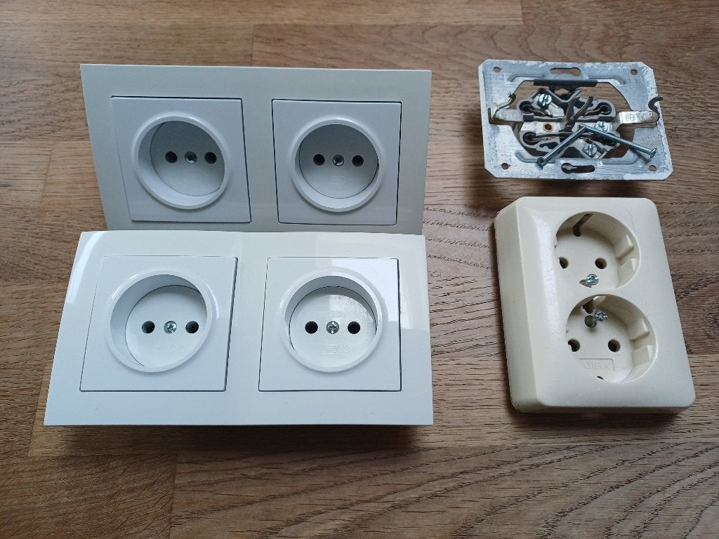 Dubbele inbouw stopcontacten / wandcontactdozen RA (wit), Ophalen of Verzenden, Gebruikt, Overige merken, Overige typen