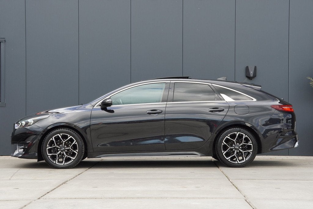 Kia ProCeed 1.0 T-GDi GT-PlusLine 2022 VOL OPTIE! Panoramada, Auto's, Kia, Voorwielaandrijving, Gebruikt, Leder en Stof, Zwart