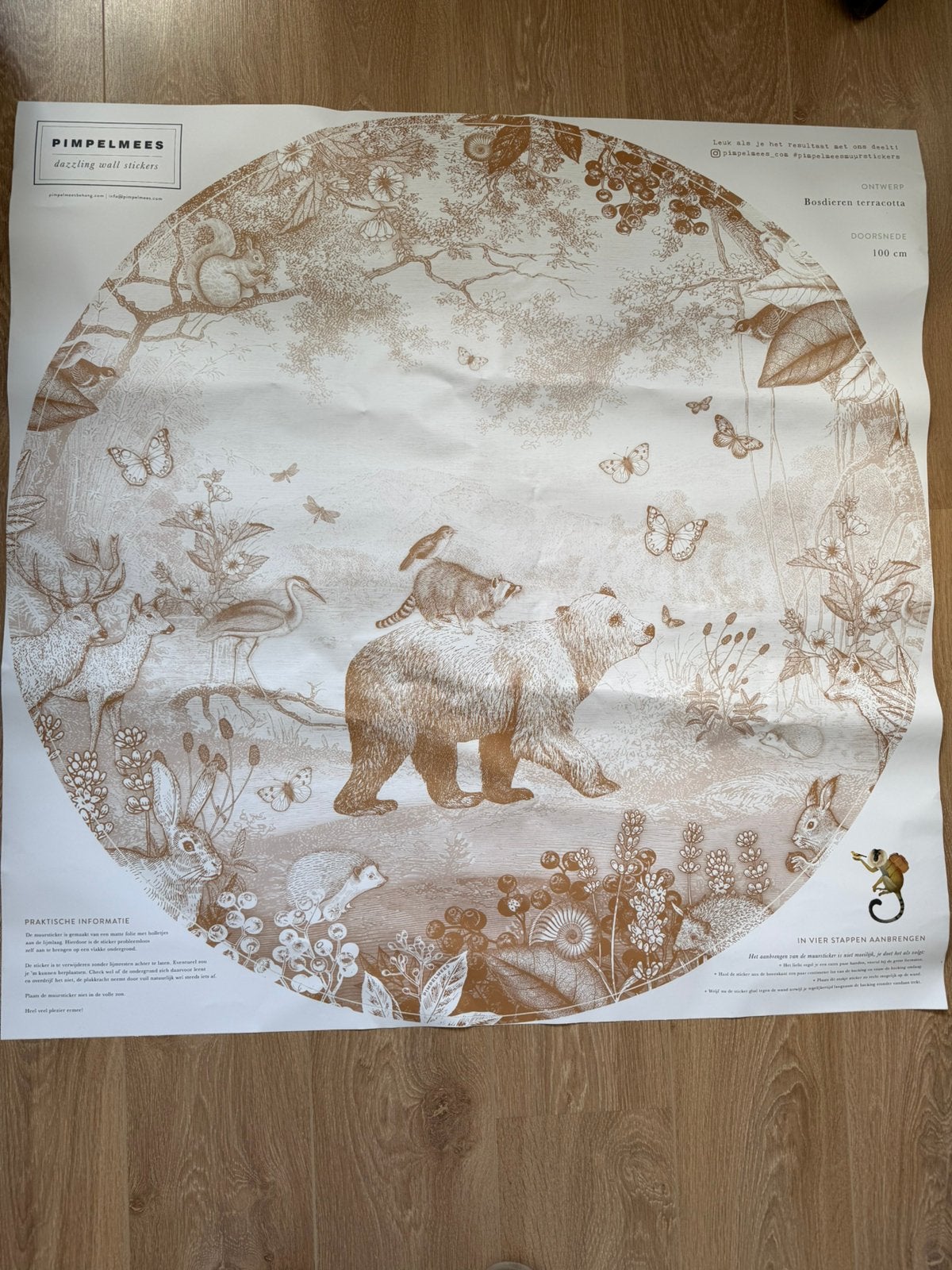 Pimpelmees muursticker rond 100cm Terracotta bruin baby kind, 100 cm, Ophalen of Verzenden, Zo goed als nieuw, Bruin